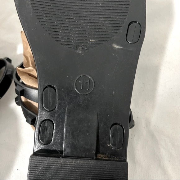 Women’s Chic Size 11 Black Strappy Casual Studded Slip On Sandals Everyday - Picture 6 of 8